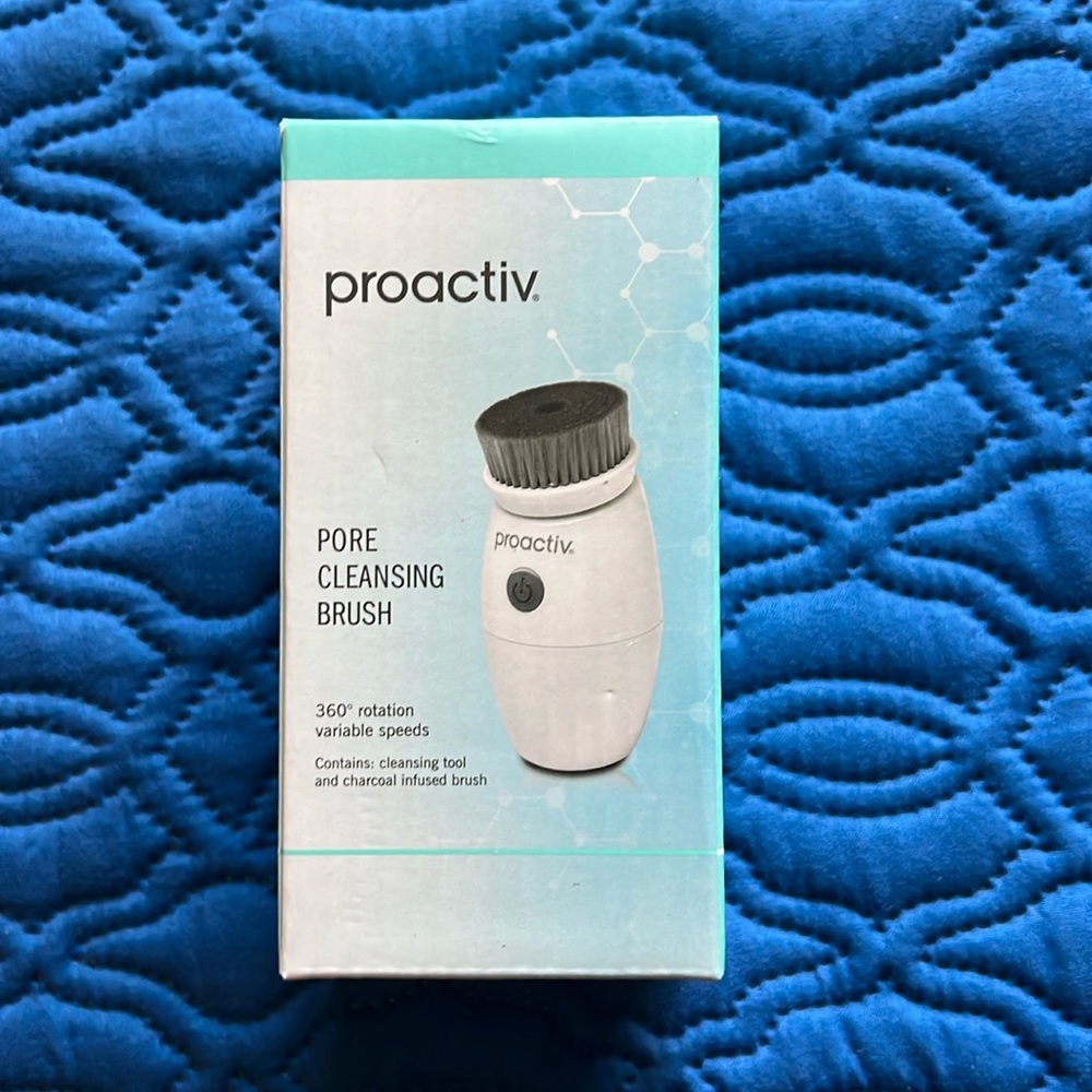 Proactiv Pore Cleansing Brush